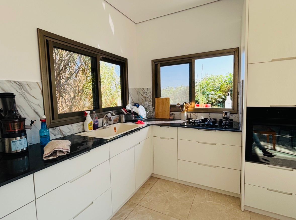 בניית חלל למטבח והתקנת מטבח